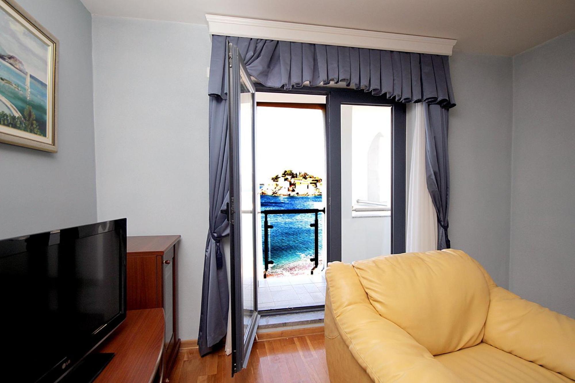 Plava Vila Beach Apartments Sveti Stefan Buitenkant foto